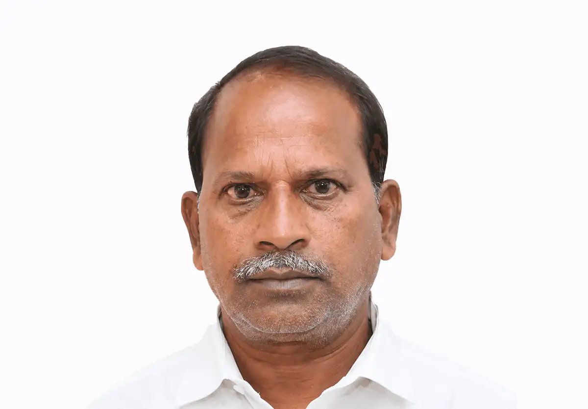 Customer profile of Srinivasa Reddy, business owner from Dhone, managing 15 acres under the GreenHabitat360 project.